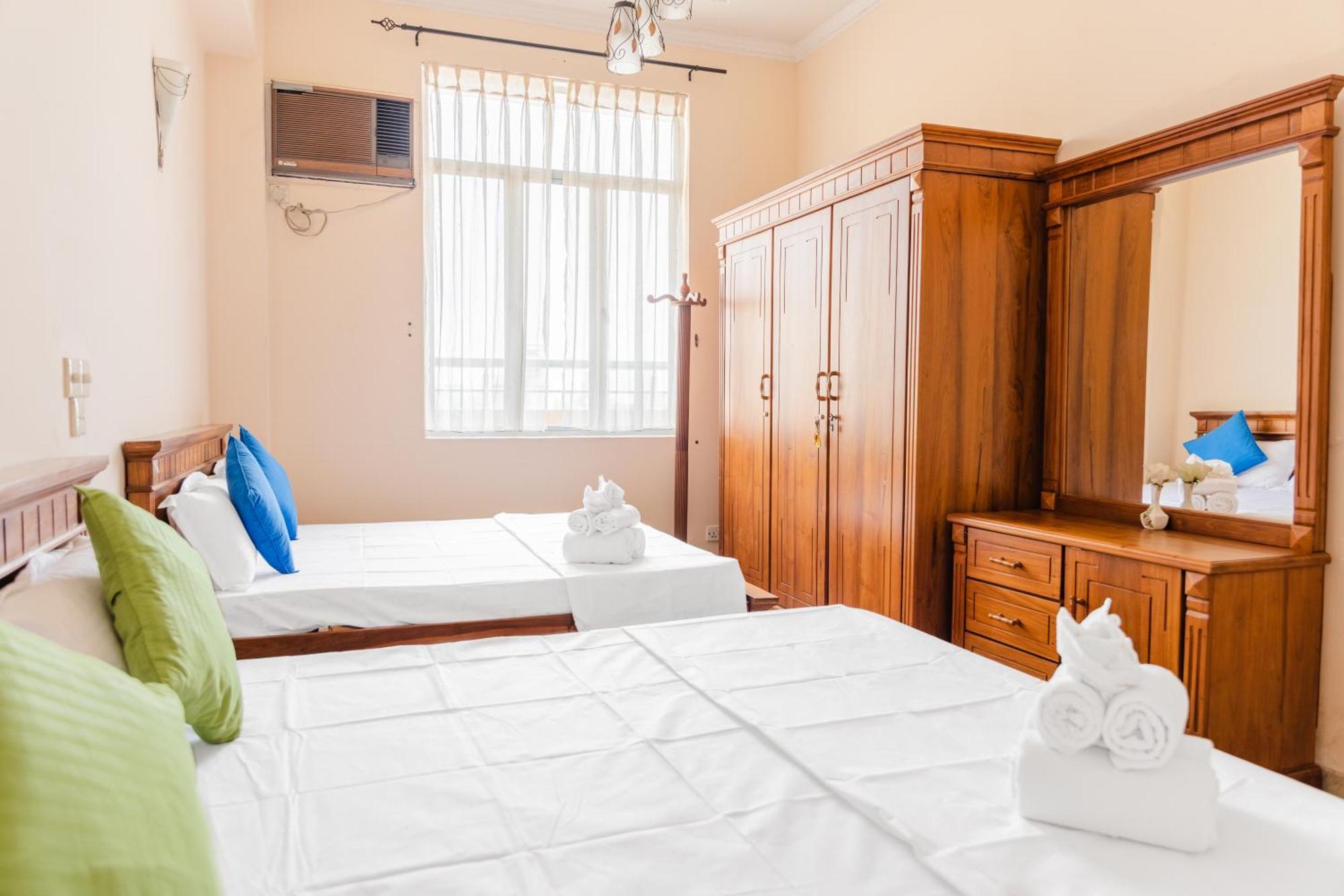 Inn Asian 14 *